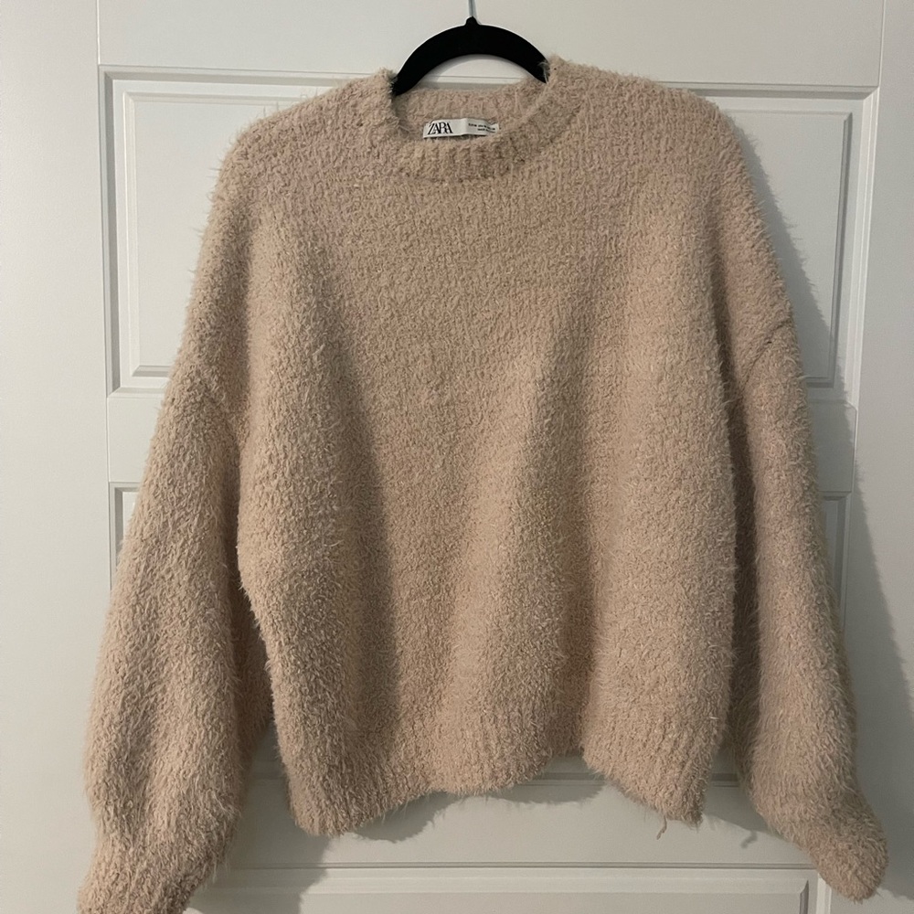 Zara Women's Beige Sweater